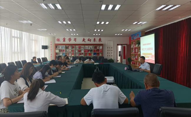 化工公司和書院公司聯(lián)合黨支部 召開&ldquo;慶七一 學(xué)精神 講黨課 過(guò)生日 溫誓詞  喜迎二十大&rdquo;主題黨日活動(dòng)