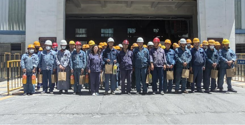 心系一線 致敬堅(jiān)守 &mdash;&mdash;物產(chǎn)工投公司黨委與公司工會(huì) 將&ldquo;夏日送清涼&rdquo;慰問職工活動(dòng)進(jìn)行到底